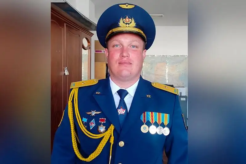 Летчик Нацгвардии спас жизнь пассажирке на борту самолета