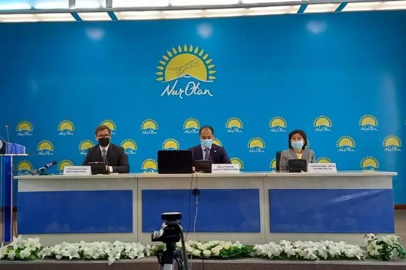 Принципы сохранения мира и согласия в стране обсудили общественники с молодёжью Жезказгана и Сатпаева