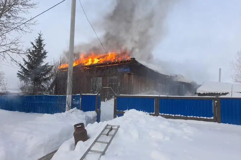 81-летнюю бабушку спасли из огня в Акмолинской области