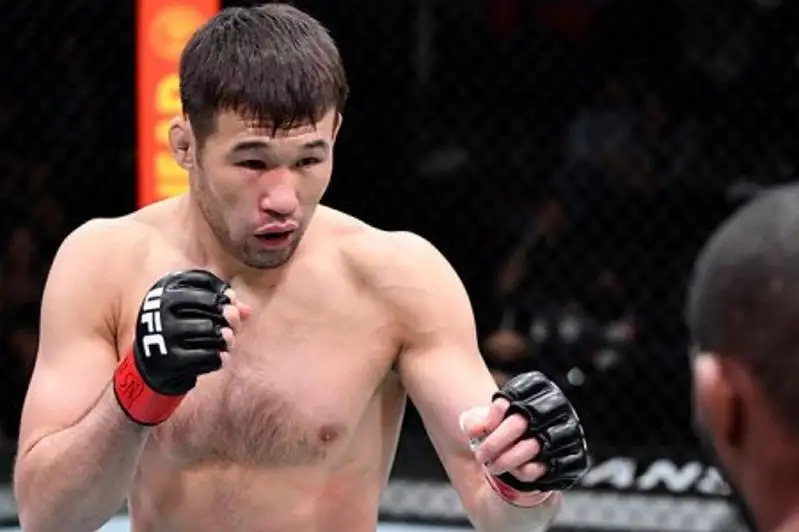 Shavkat Rahmonov UFC reıtınginiń top-15 qataryna endi