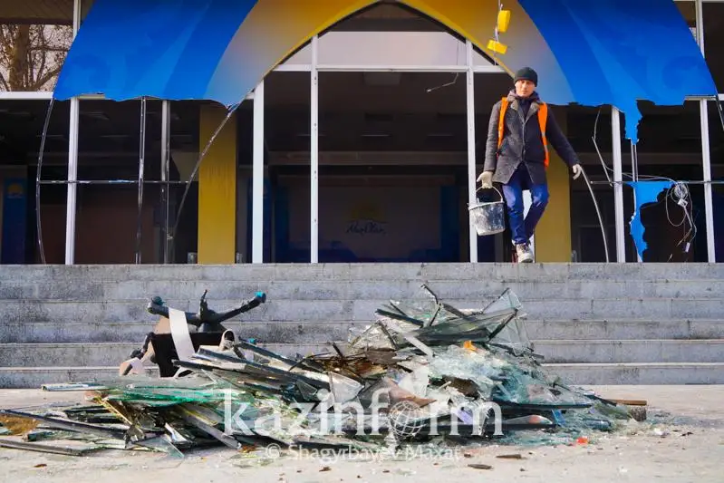Алматинские предприниматели начали самостоятельно восстанавливать разрушенные объекты