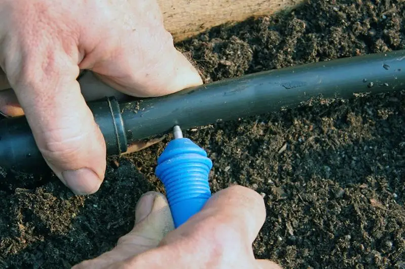 Контрабандисты по подземному шлангу перекачивали ГСМ через границу Казахстана