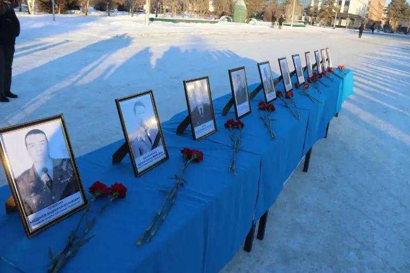 Память погибших военнослужащих и полицейских почтили в Павлодарской области