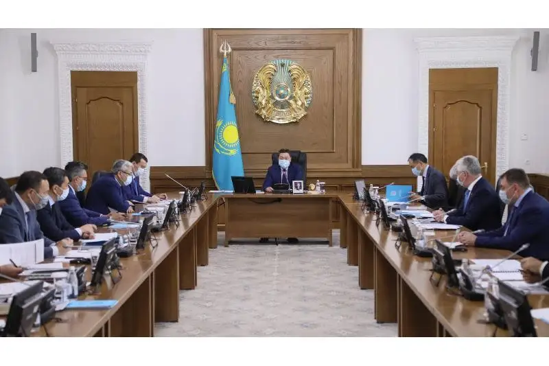 Úkimet basshysy Almaty aglomeratsııasyn damytý máseleleri jóninde keńes ótkizdi