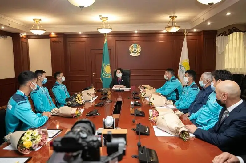 Актоты Раимкулова приняла победителей и призеров чемпионата мира по боксу