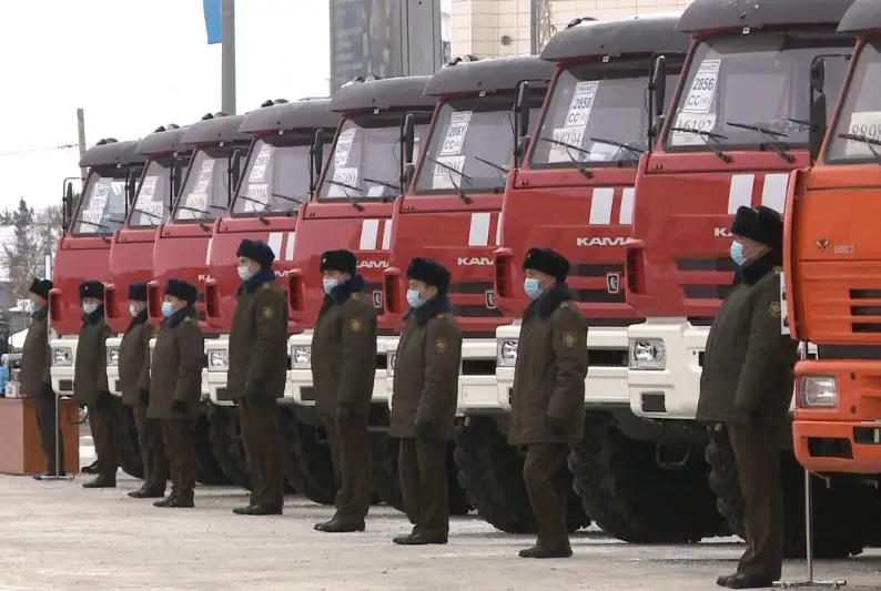 Восемь новых пожарных автомобилей получили спасательные службы СКО