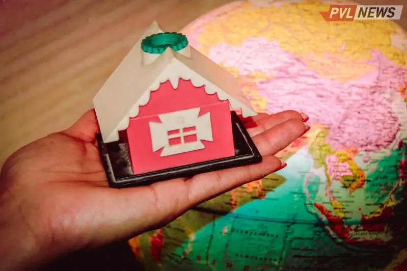 Павлодарцы купили квартиру семье онкобольной женщины