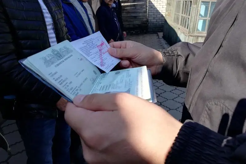 37 человек наказали за незаконное привлечение рабочей силы в СКО