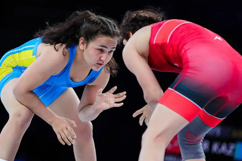 Нилуфар Раимова стала чемпионкой мира по женской борьбе среди юниорок