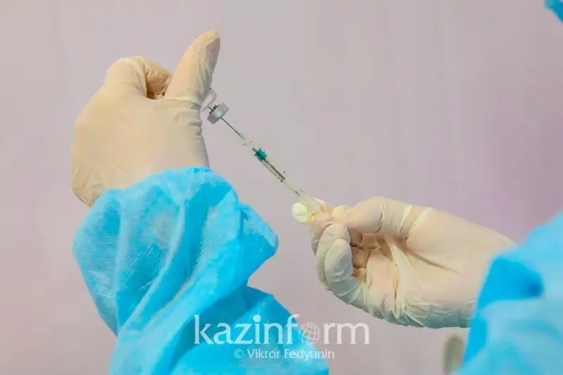 Около трех тысяч человек вакцинировались от КВИ за сутки в Алматы