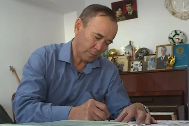 Вовлекающий сельскую молодежь в спорт пенсионер пробежал более 30 тысяч километров