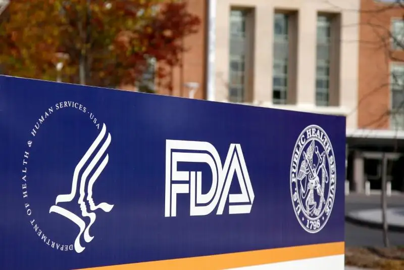 Манипуляция: Исполнительный директор FDA признался, что фармкомпании дают взятки ради одобрения их вакцин