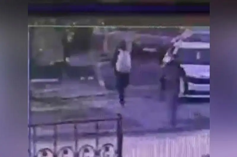 Қаскелеңде Өзбекстан азаматы тапа-тал түсте оқушы қызға тап берді
