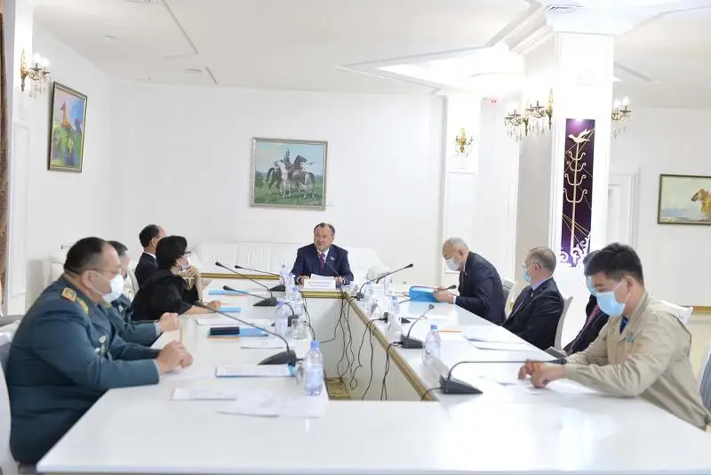 Сенаторы посетили Национальный военно-патриотический центр