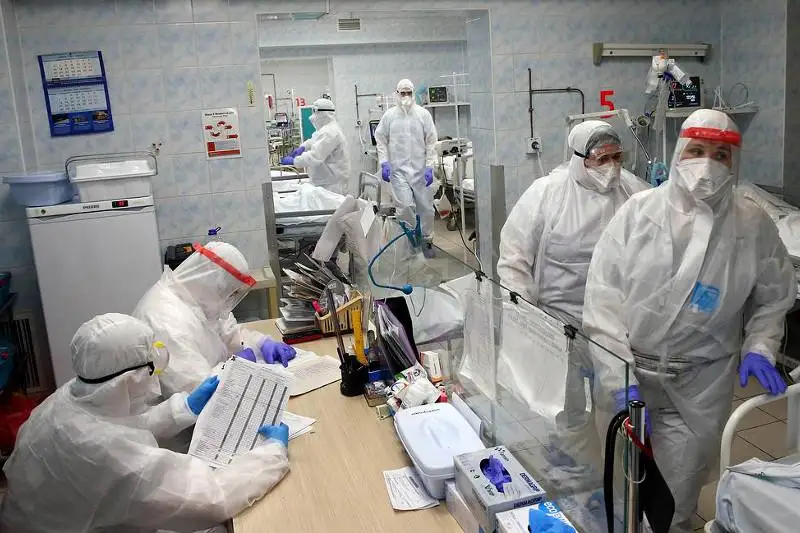 Reseıde bir táýliktiń ishinde 25 myń adam koronavırýs juqtyrdy