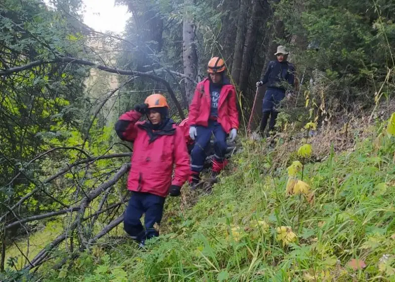 Неопытные туристы заблудились в горах Алматы