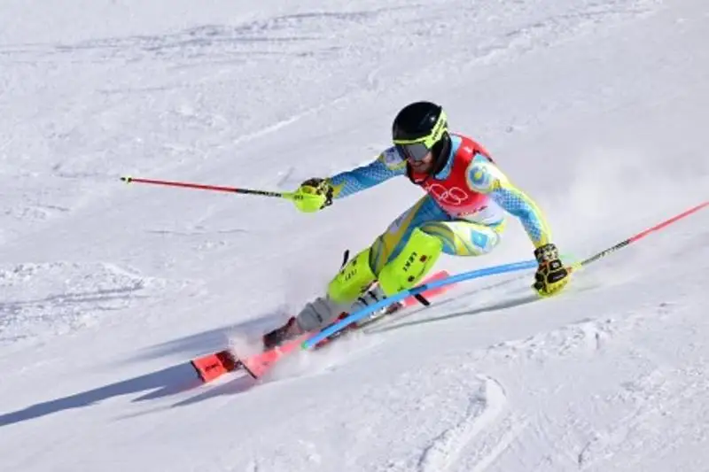 Казахстанский горнолыжник завершил выступление в слаломе на Олимпиаде в Пекине
