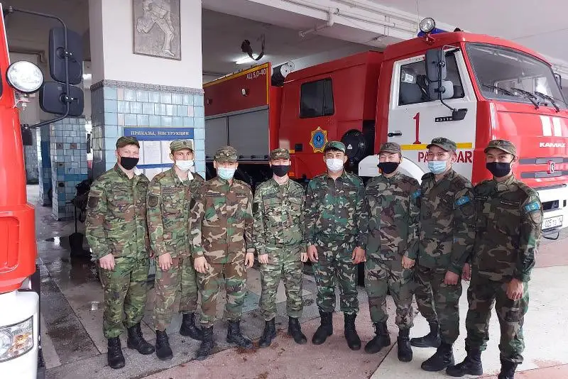 Пожилую женщину и пьяного мужчину спасли павлодарские пожарные