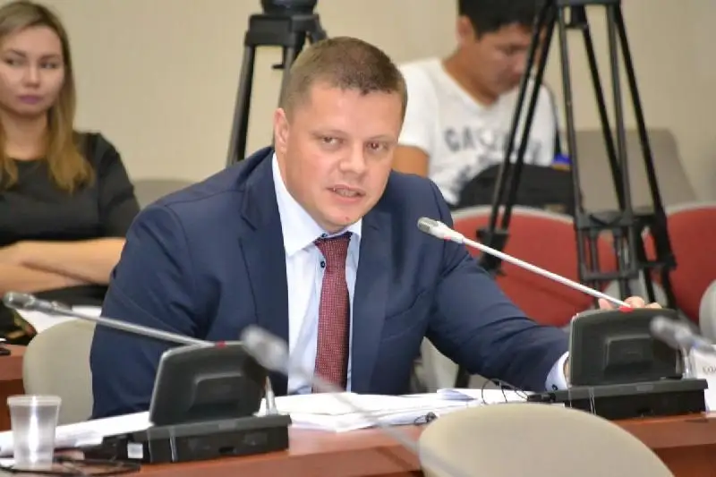 Qyzmeti kúdikti qarjylyq sýbektilerdiń tizimi jarııalandy - Oleg Smolıakov