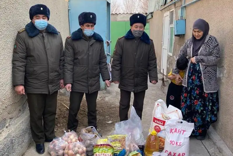 Акции по оказанию помощи малоимущим проводят жамбылские огнеборцы