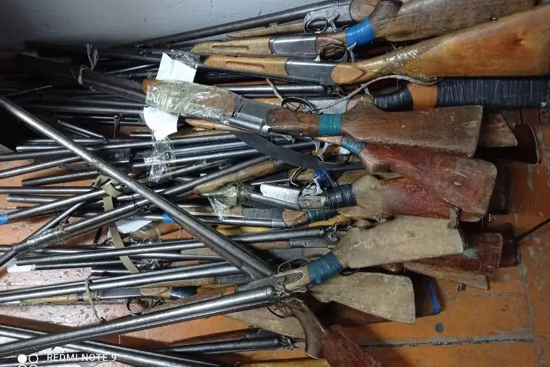 115 единиц огнестрельного оружия и одну гранату сдали жамбылцы в полицию