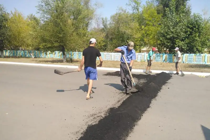 Дорожные знаки вблизи сельских школ устанавливают в Костанайской области