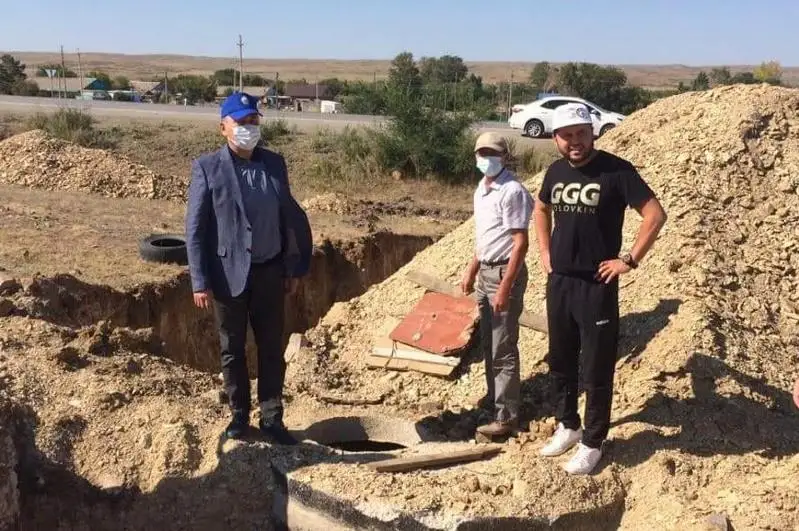 Qaraǵandy oblysynyń eki aýylynda sý qubyryn jańartý jumystary aıaqtalýǵa jaqyn