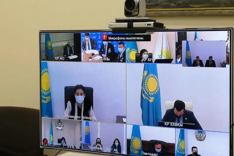 Tamara Dúısenova Aýǵanstan soǵysy ardagerlerimen kezdesti