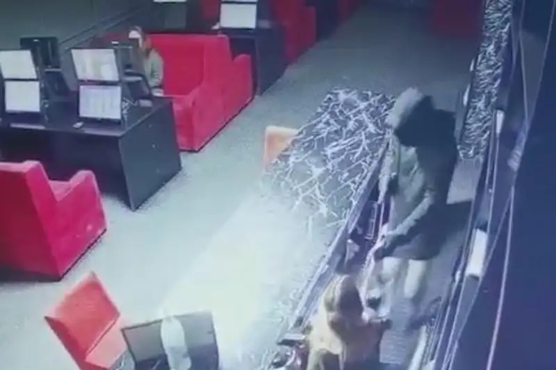 Jarkentte oıyn klýbynyń aqshasyn tonaǵandar ustaldy