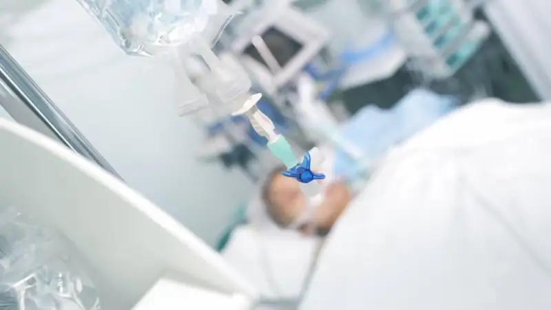 Число больных COVID-19 в тяжелом состоянии назвали в Атырауской области