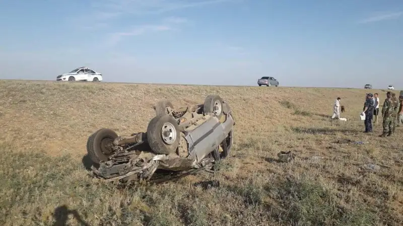 Toyota перевернулась в Актюбинской области: водитель скончался