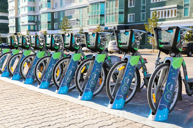Astanada velostantsııalar iske qosyla bastady