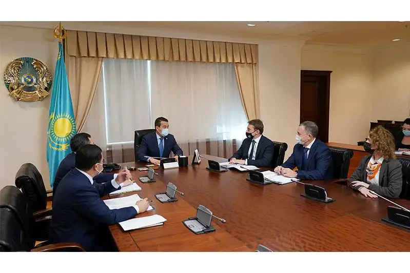 А. Смаилов провел встречу со Статс-секретарем – заместителем Министра финансов РФ А. Сазановым