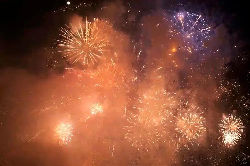Появилось видео праздничного салюта в Алматы