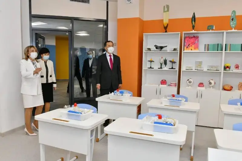 Школы нового формата открылись в Алматы