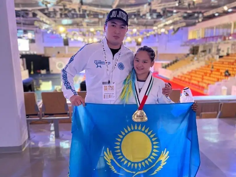 Жібек Құлымбетова джиу-джитсудан үш дүркін әлем чемпионы атанды