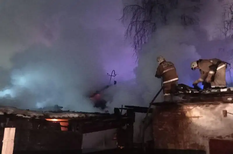 29 человек эвакуировали при пожарах спасатели ВКО