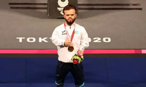 Казахстанский чемпион Паралимпиады сразится за «золото» ЧМ по пауэрлифтингу