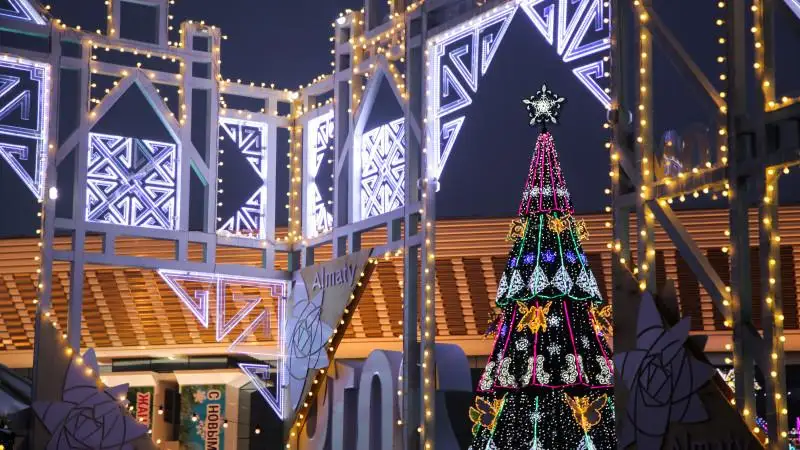 Более 60 новогодних мероприятий проведут в Алматы