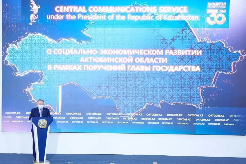 Работа по очистке дна озера Шалкар может завершиться раньше установленного срока