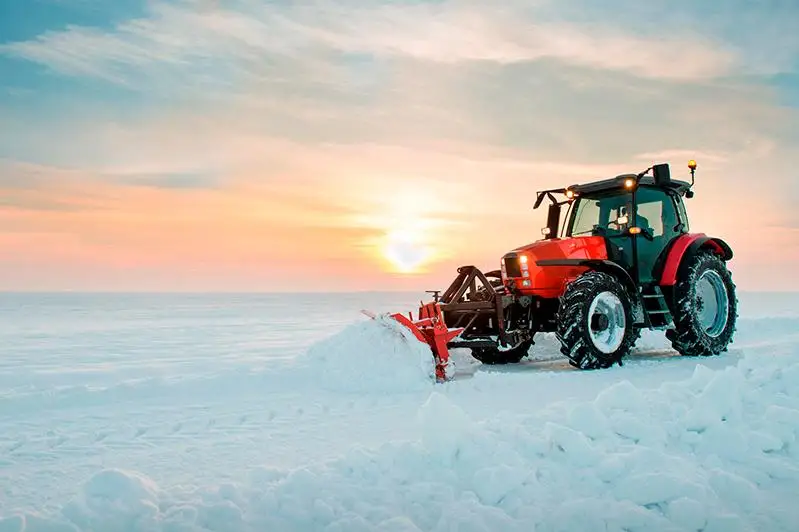 Снегозадержание проводят на полях аграрии СКО