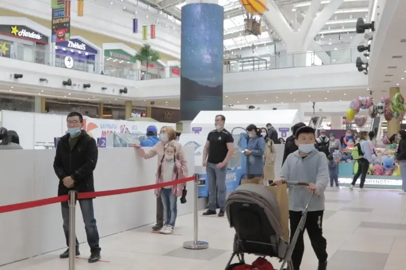 Выстраиваются в очереди: число желающих привиться от КВИ выросло в Нур-Султане