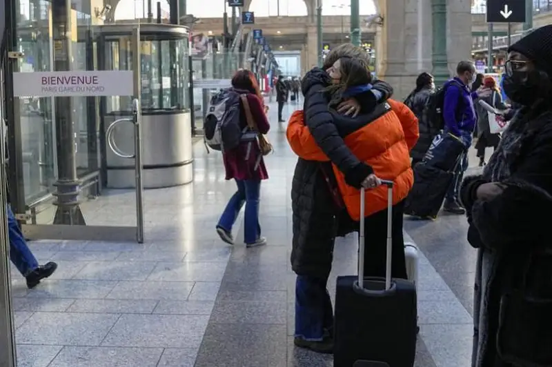 Страны ЕС упрощают въезд туристам