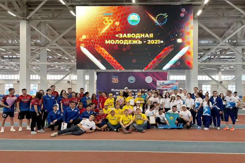 ShQO-da «Qaı̆ratty jastar» baıqaýynyń jeńimpazdary marapattaldy