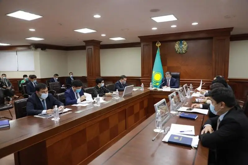 Стабилизацию цен на социально значимые продукты обсудили в Атырау