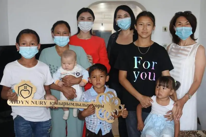 Дом подарили многодетной семье из Осакаровки в Карагандинской области