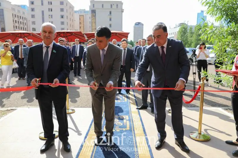 Торговый дом Азербайджана открылся в Нур-Султане