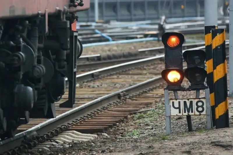 Свыше ста человек попали под поезд в Казахстане с начала года