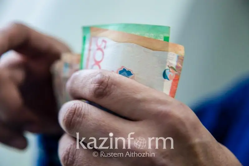 Мошенник за «помощь» при поступлении в ВУЗ брал до 600 тыс тенге в Атырау