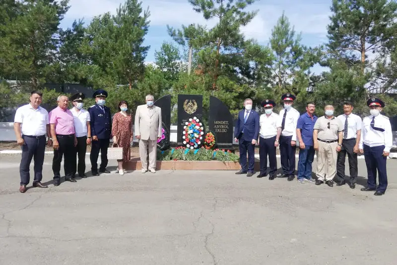 Мемориал  памяти погибших полицейских открыт в Костанайской области